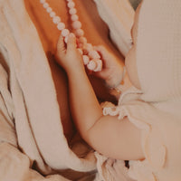 Constance| Collier allaitement, portage et dentition - MintyWendy