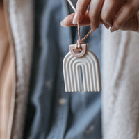 Anneau de dentition se transforme en collier - Arche blanc et rose - MintyWendy Anneau Seul