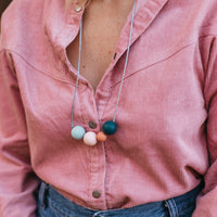 Love Actually | Collier allaitement, de portage et de dentition - MintyWendy Celadon