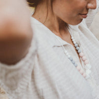 Marie | Collier allaitement, portage et de dentition - MintyWendy