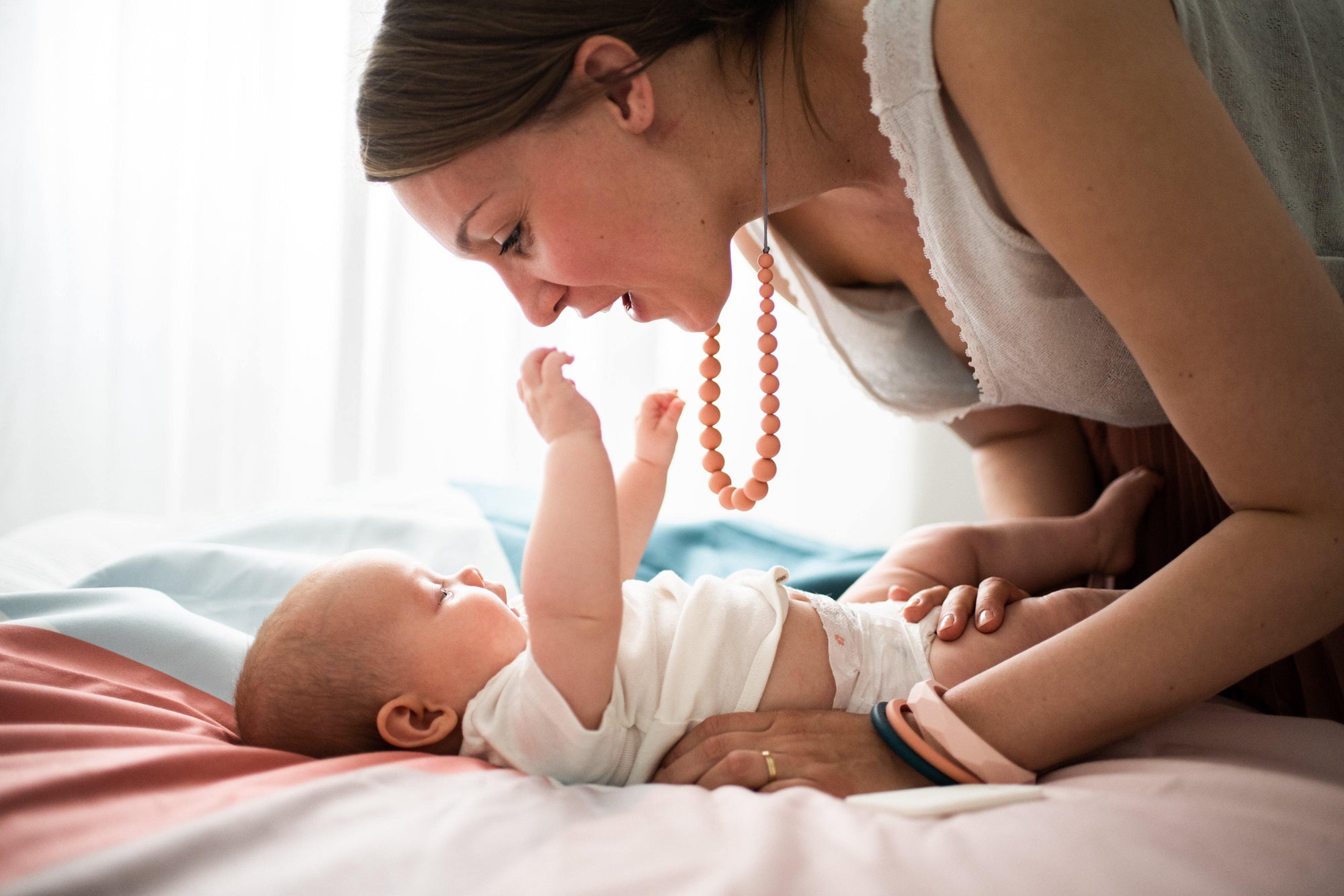 La pédagogie Montessori à travers un collier - MintyWendy