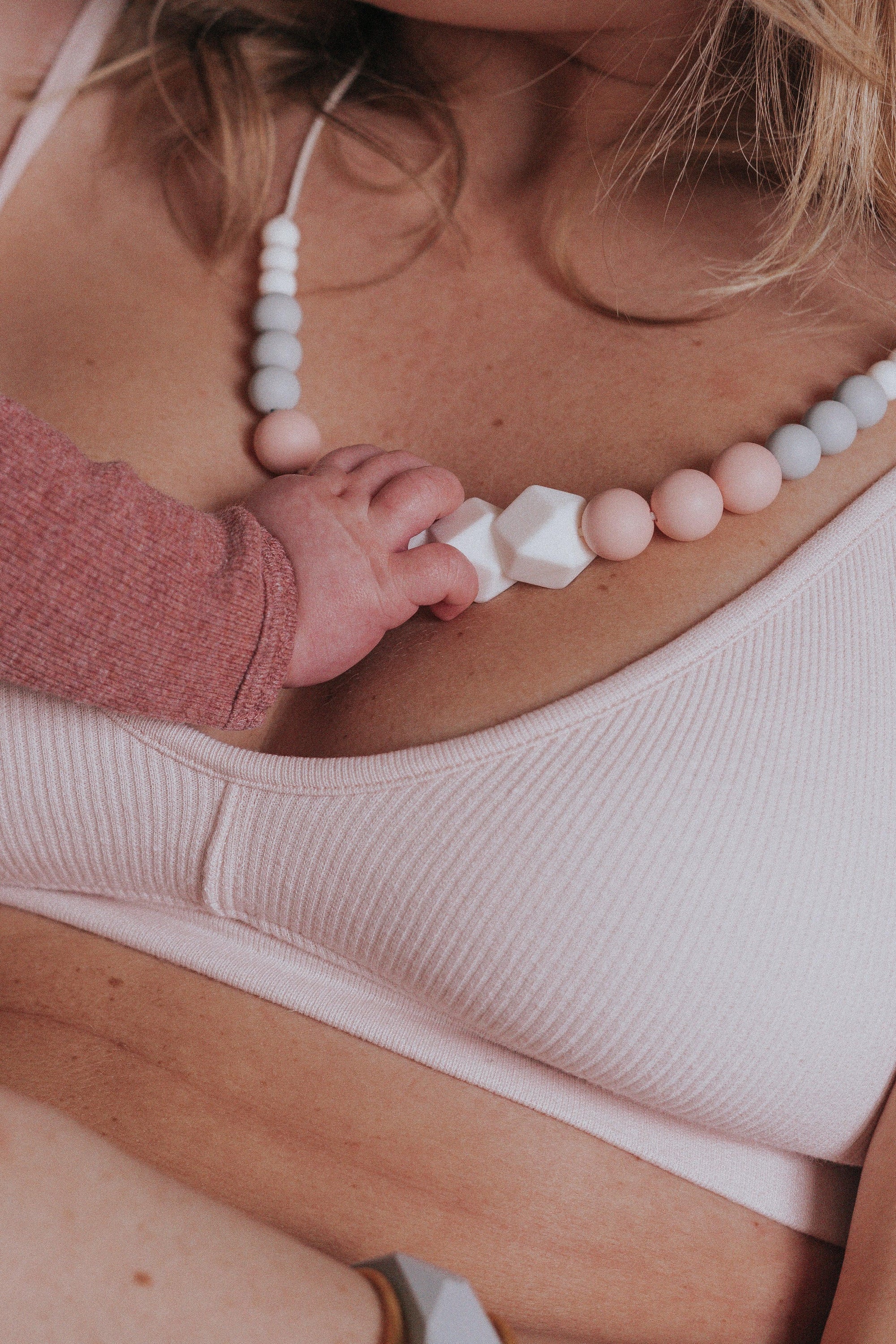 THE liste de jouets pour développer l'éveil de bébé