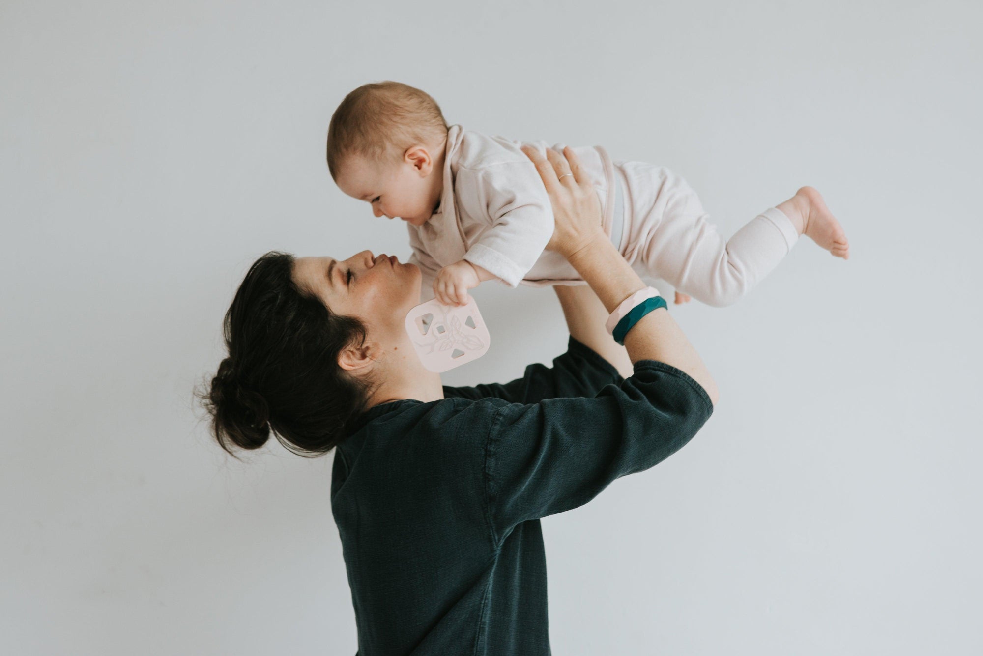 Portage et allaitement : combinaison gagnante !