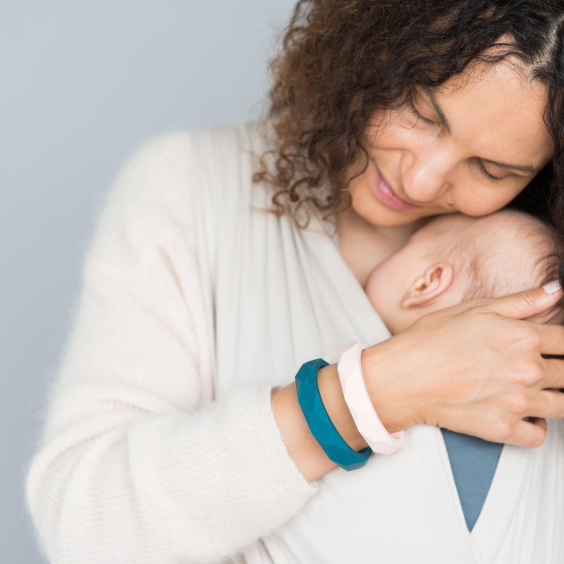 Parentalité positive : que dit vraiment la recherche sur ses effets chez les enfants ?