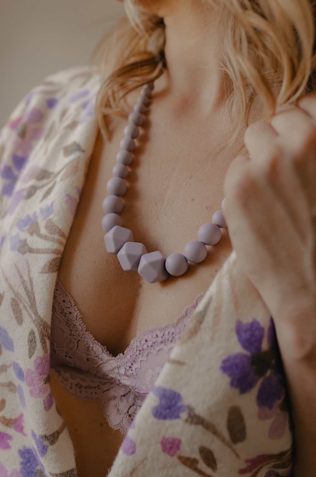 Clélia | Collier de portage, d'allaitement et de dentition - MintyWendy Hexagonal