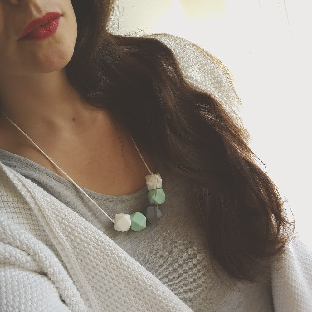 Mini Geometric | Collier allaitement, portage et de dentition - MintyWendy Mint