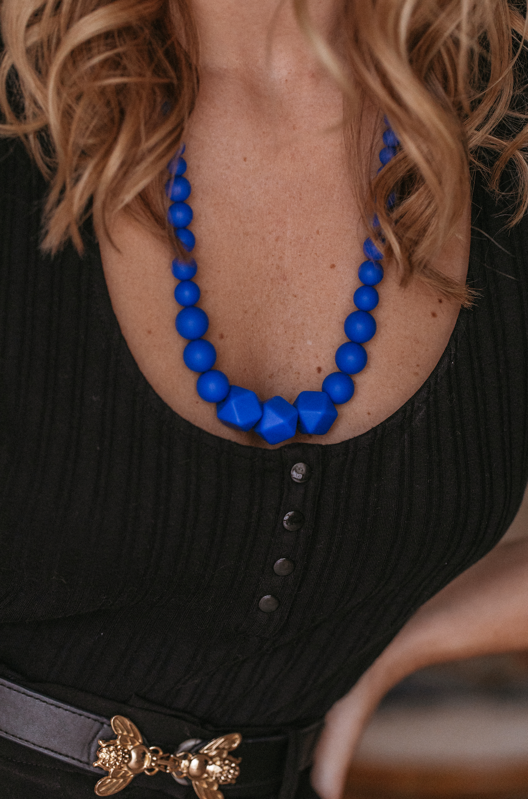 Royal Louis | Collier de portage, d'allaitement et de dentition - MintyWendy Bleu Roi