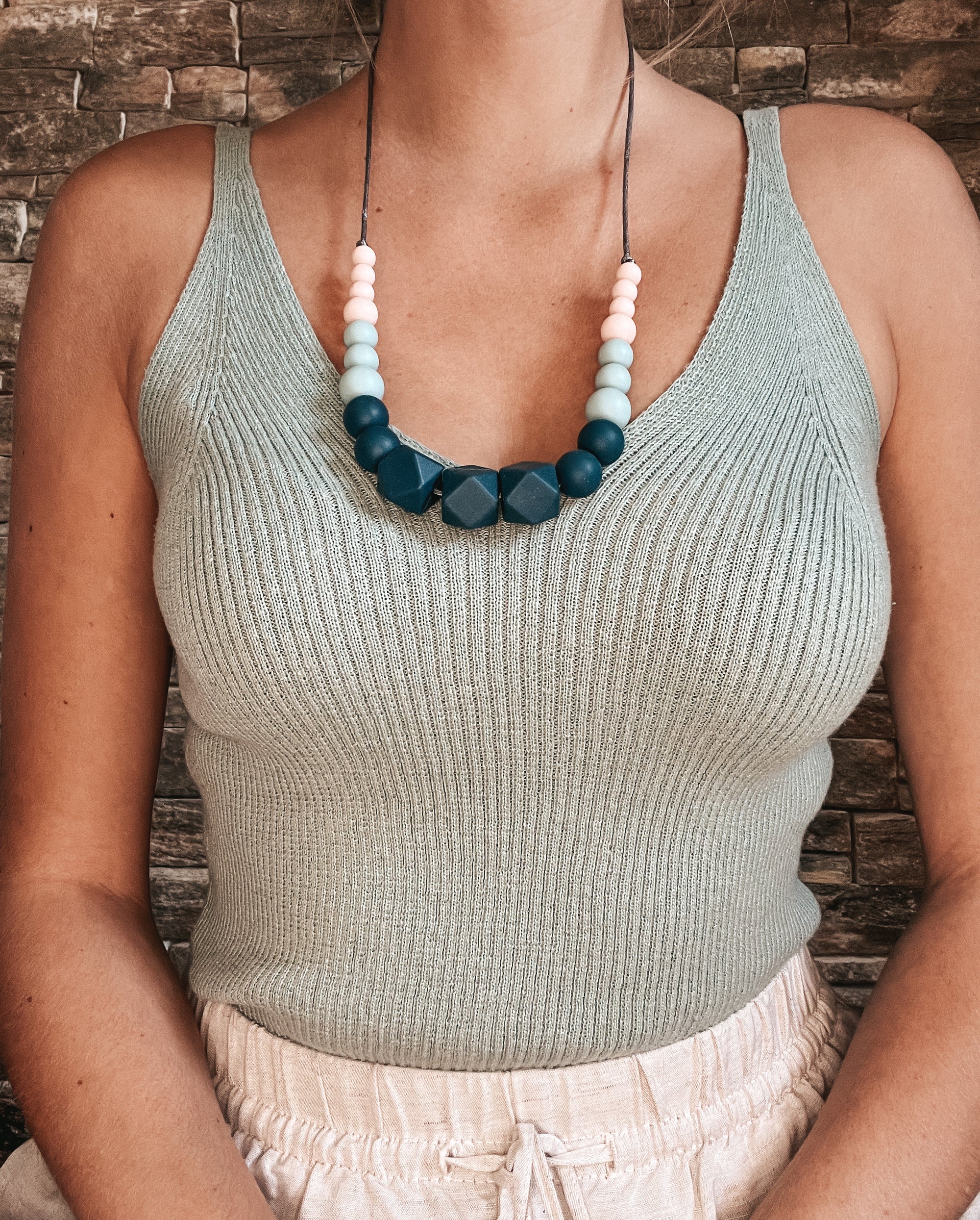 Solène Mint | Bijou allaitement, portage et de dentition - MintyWendy