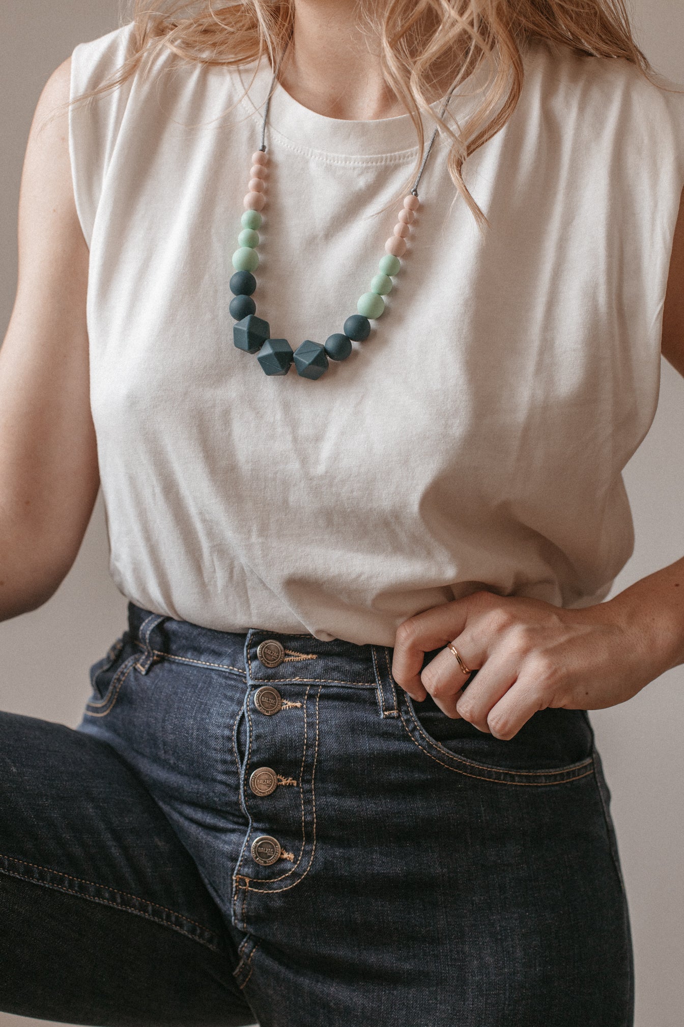 Solène Mint | Bijou allaitement, portage et de dentition - MintyWendy