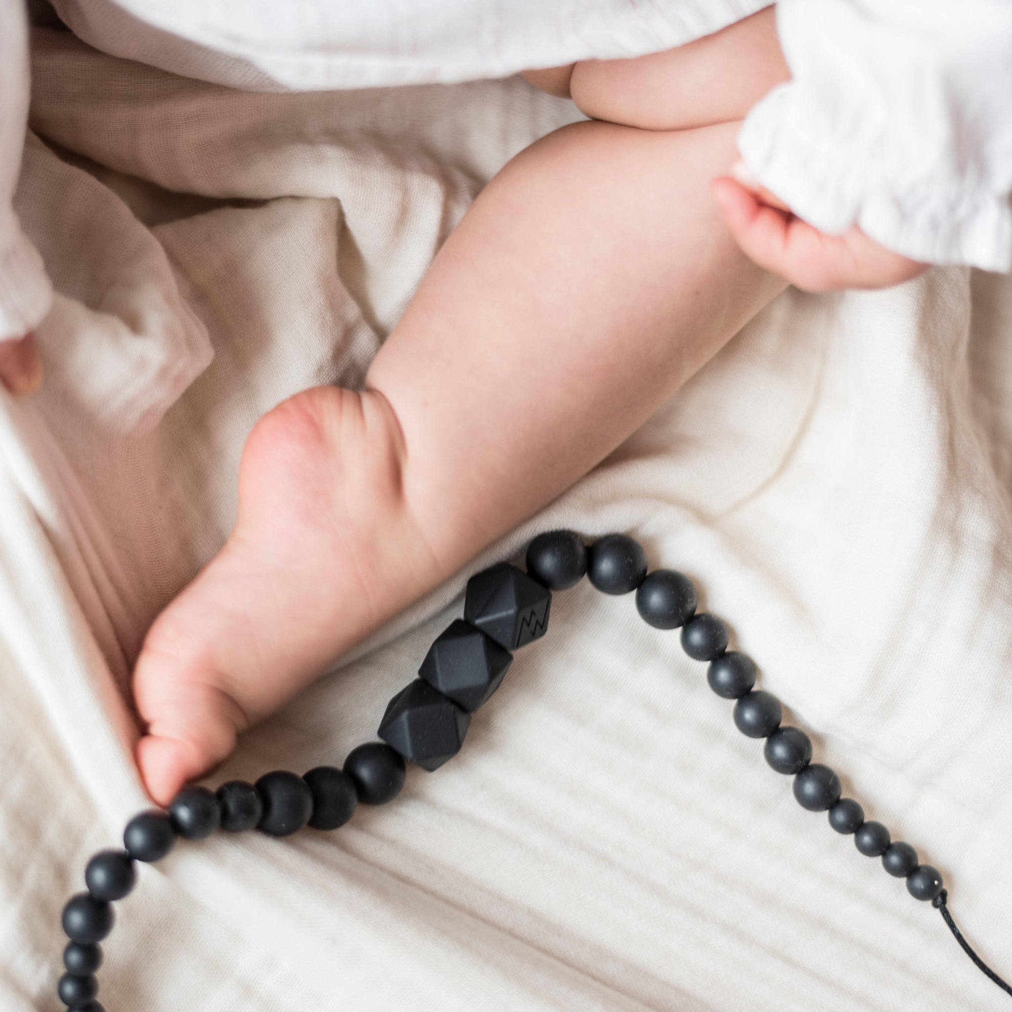 Colomba - | Bijou allaitement, portage et dentition - MintyWendy Perles Hexagonales