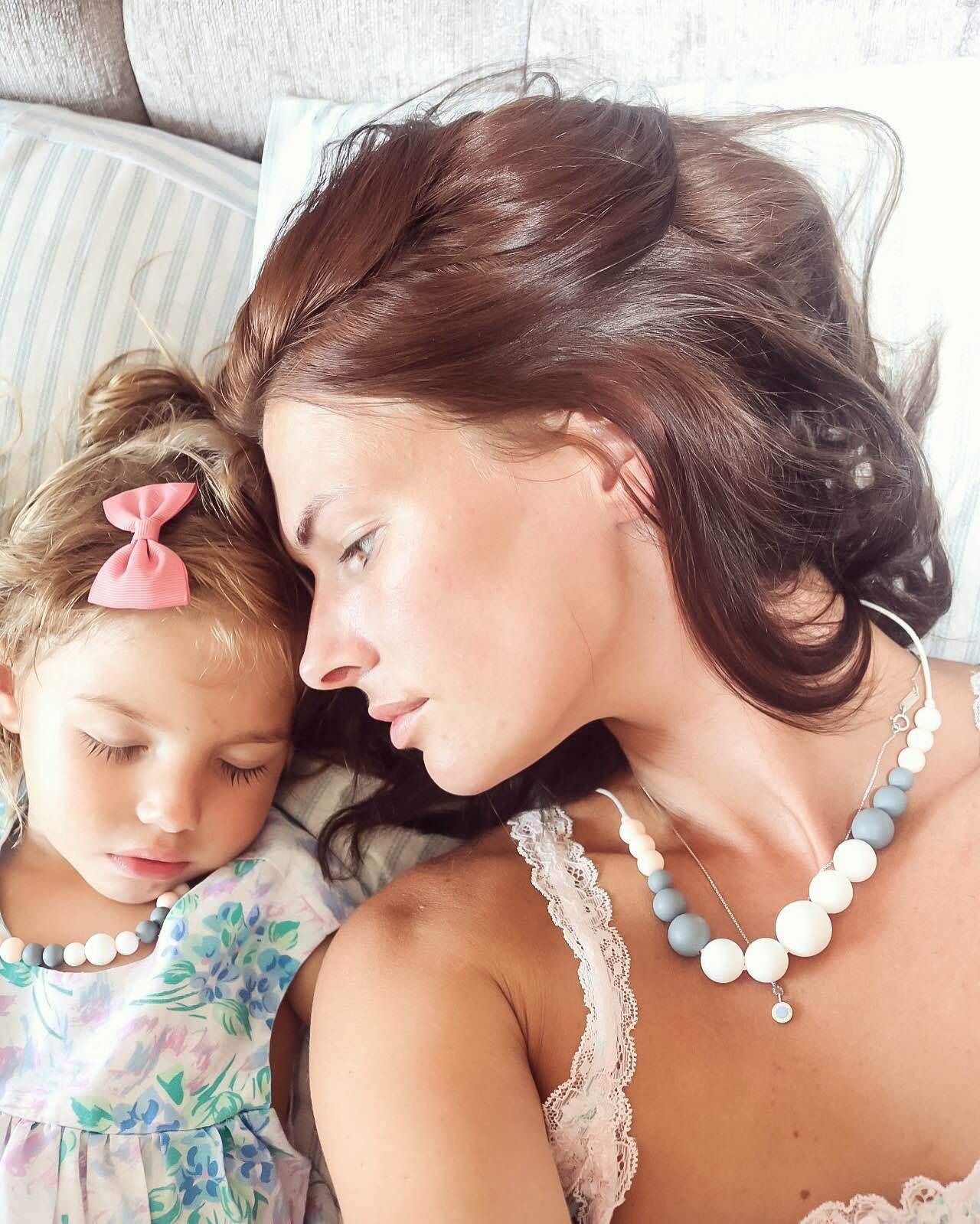 Collier Enfant, grande sœur - MintyWendy Mini Marie Rond Rose